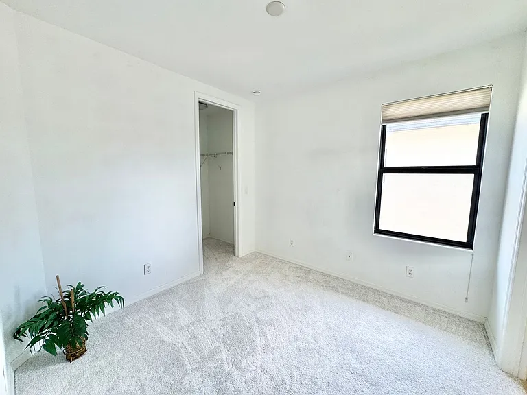 1241 Kendari Ter — Photo 17