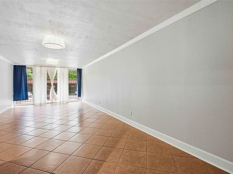 5353 Institute Ln #8 — Photo 5