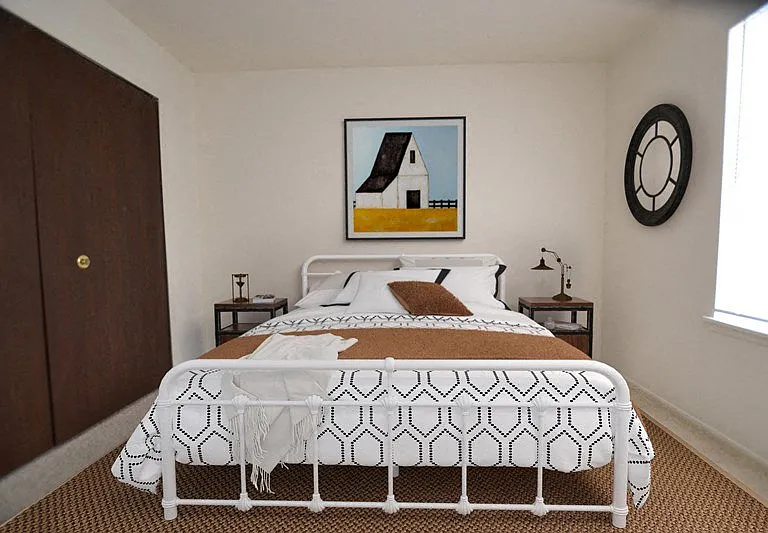 Fox Pointe Apartments — Photo 10