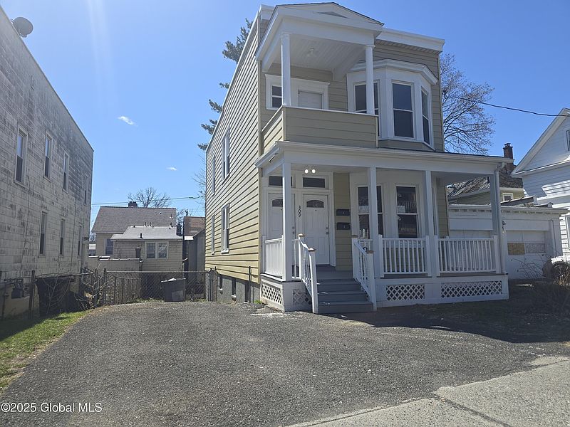 3rd image of 309 Manning Boulevard