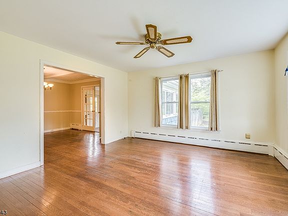 2nd image of 67 E Lewis St