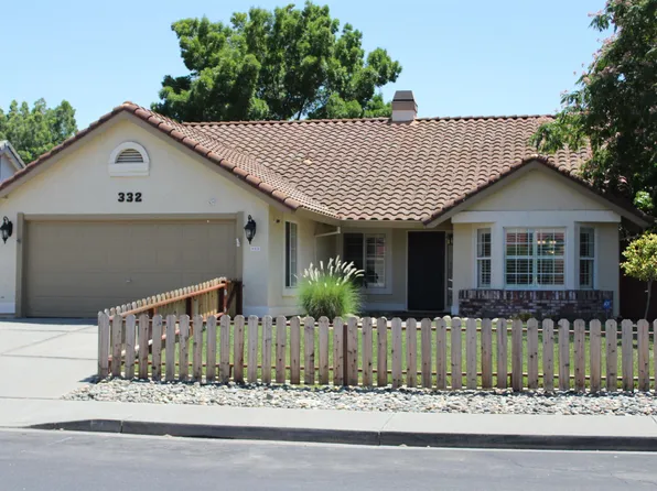 332 Clarescastle Way, Vacaville, CA 95688