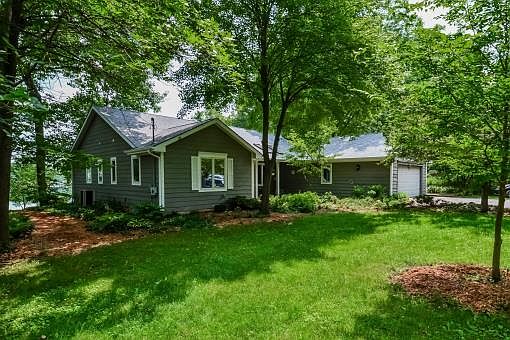 4th image of 15585 Locke Ln