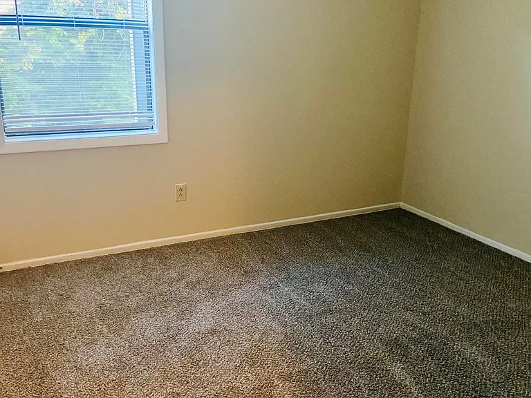 129 Village Cir — Photo 7