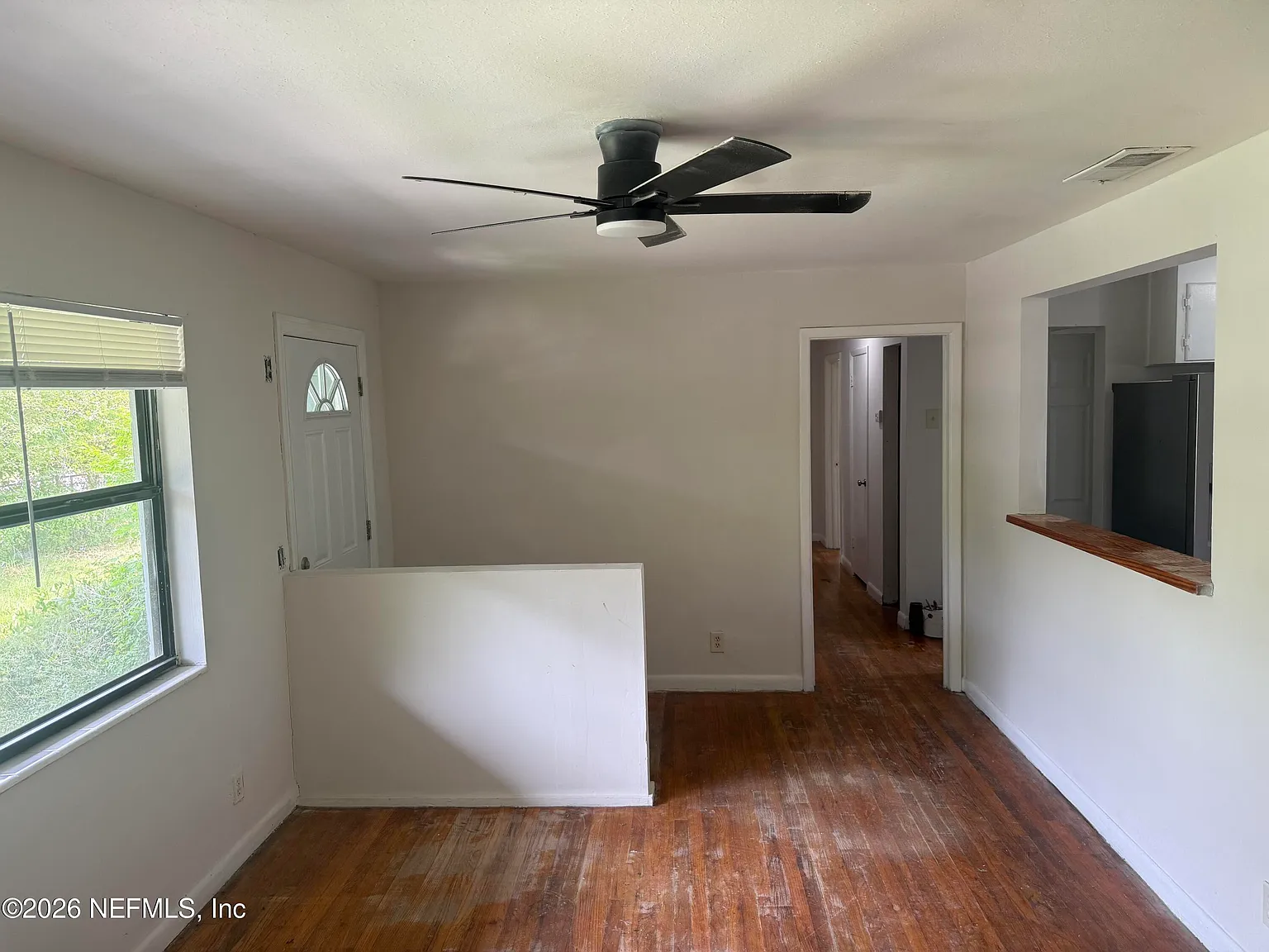 3 bed, 2.0 bath, 1372 sqft, $1,800 — Photo 4