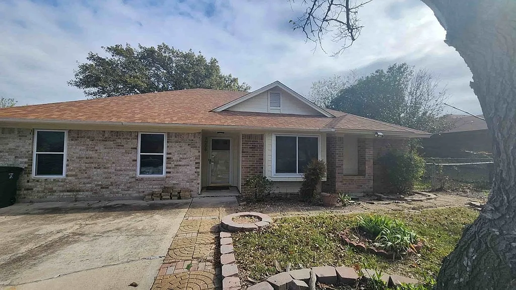 Charming & Well-Located Rental Home 3008 Westrim Dr, Killeen, TX — Photo 1