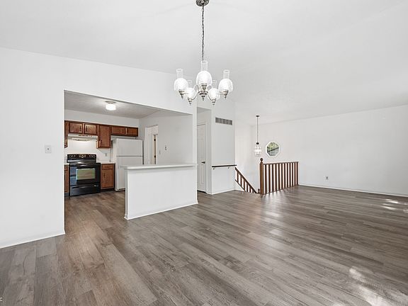 4th image of 9267 Cinnebar Dr