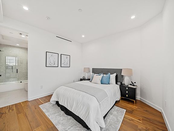 2nd image of 1327 N Fuller Ave #7