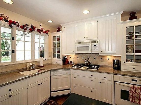 4th image of 506 Crescent Ln
