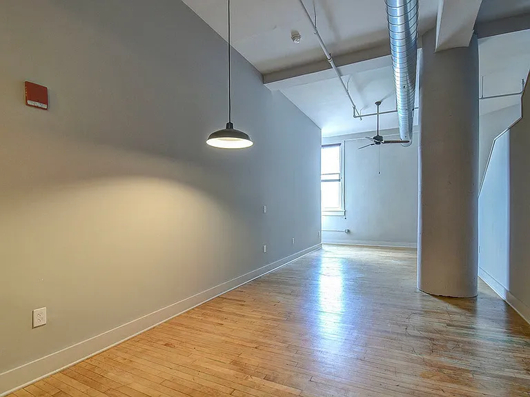 1025 Market St — Photo 17
