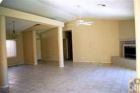 5th image of 43620 Parma Ct
