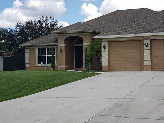 2nd image of 817 NE 44th Ln