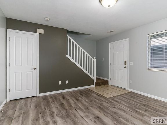 3rd image of 573 Raven Way APT B