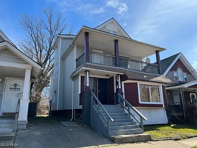 3127 W 70th St photo 1