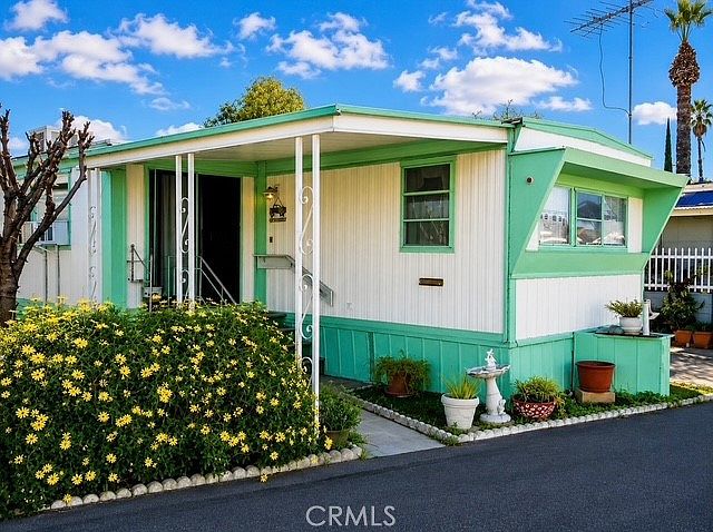 1st image of 10965 Glenoaks Blvd Space 132