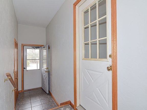 5th image of 12 Westwood Dr