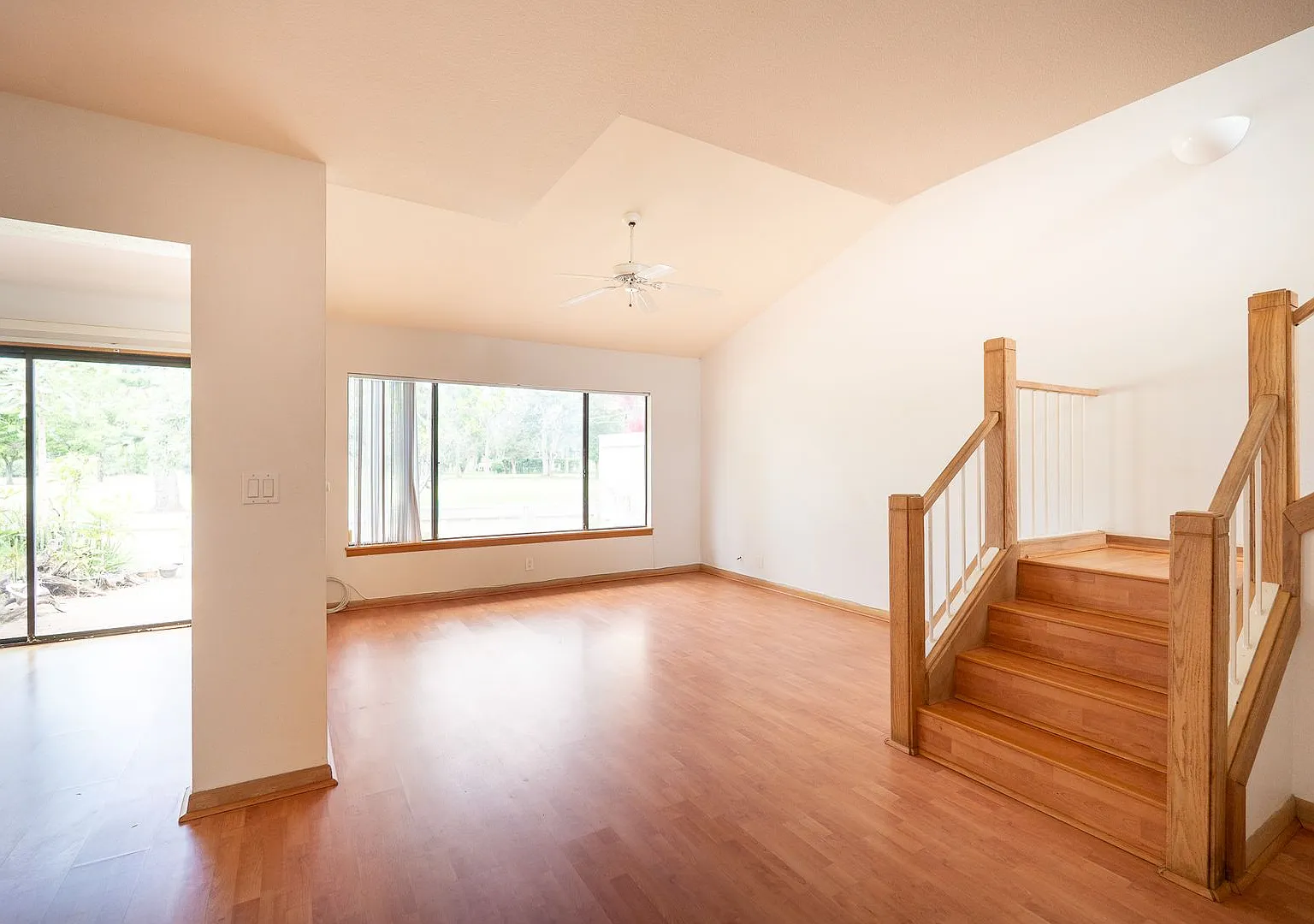 Spacious Townhome in Mililani - Available Now! — Photo 3