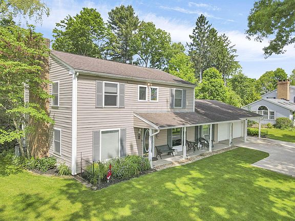 2nd image of 735 Mount Parnassus Dr