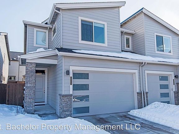 2nd image of 20723 NE Sierra Dr