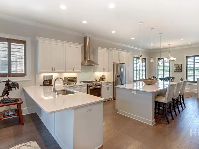 421 Port St — Photo 13