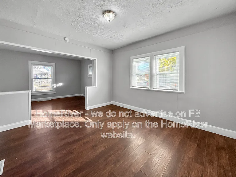 1621 E Kelly St — Photo 7