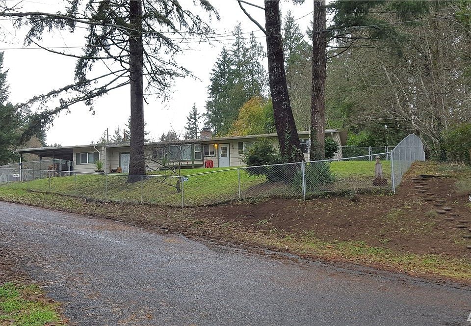 1st image of 51 NE Lorna Lee Way
