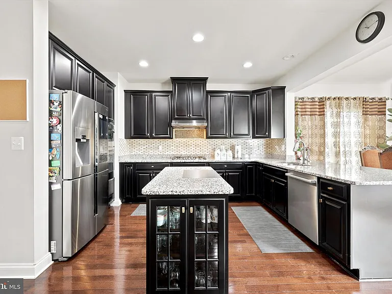 514 Quarry Point Rd — Photo 8