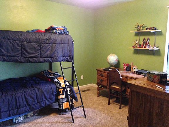3rd image of 2818 Oakhaven Pl