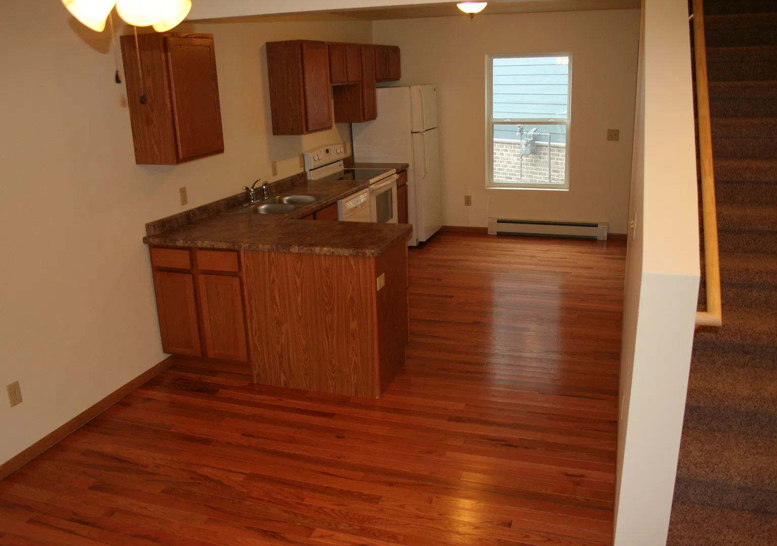 Wedgewood 2747 Scenic Drive — Photo 3