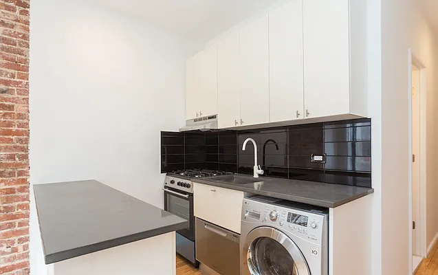 Rented by New Holland Residences | media 11