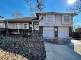 2156 E Swallow St, Springfield, MO 65804