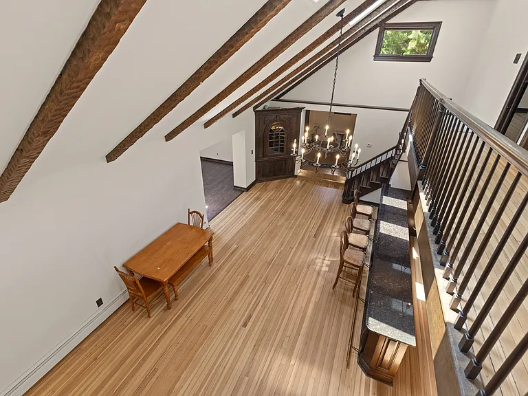 8 Crosby Ln — Photo 26