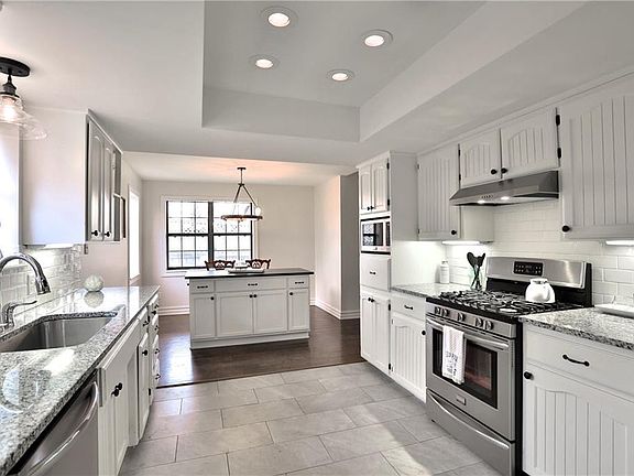 5th image of 1300 Quail Run Cir