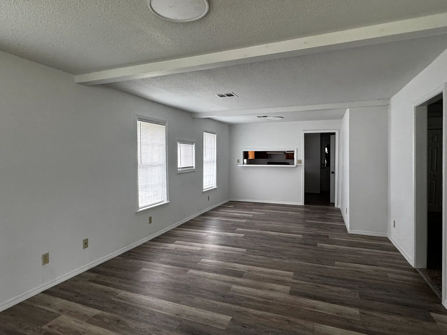 3 bed, 1262 sqft, $1,595 — Photo 3