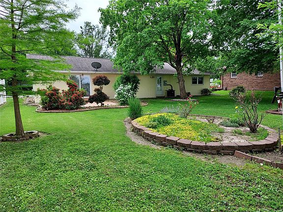 4th image of 1403 Butternut Dr