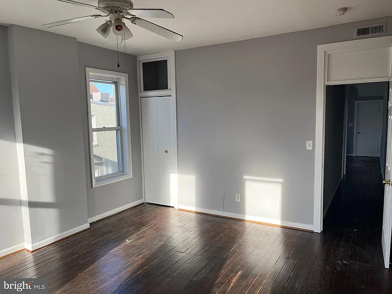 1001 Light St #3 — Photo 5