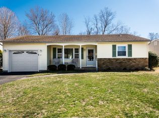 10 Chancellor Ct, Toms River, NJ 08757