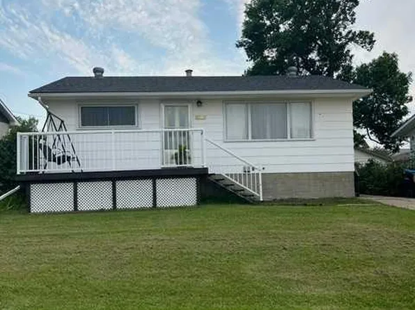 5005 N 47th Ave, Mayerthorpe, AB T0E 1N0