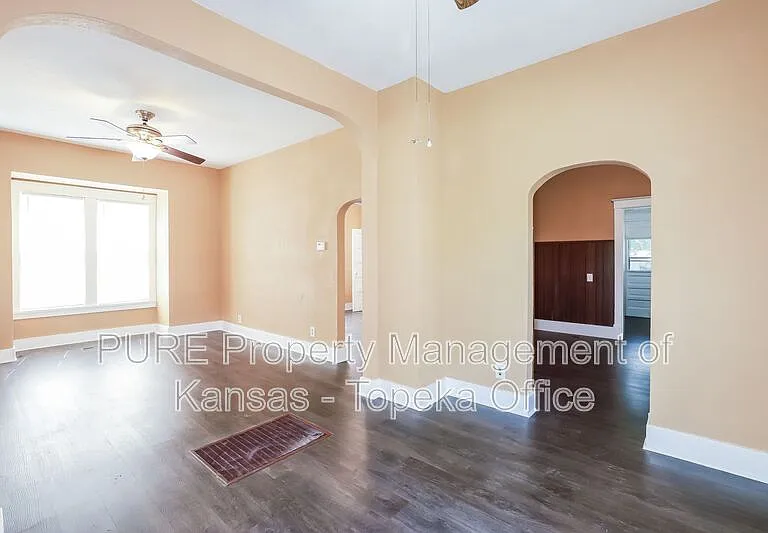 1823 SW 2nd St — Photo 9