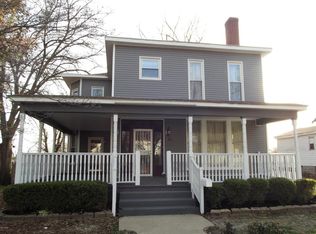 926 N Cherry St, Mount Carmel, IL 62863