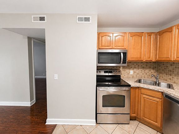 3rd image of 555 N Dupont Ave APT A12