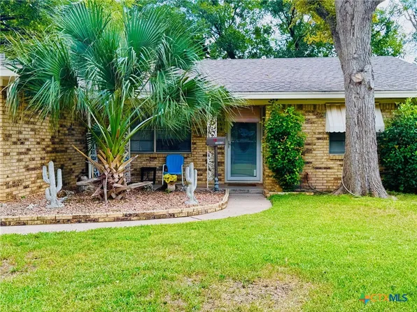 118 N 30th St, Gatesville, TX 76528