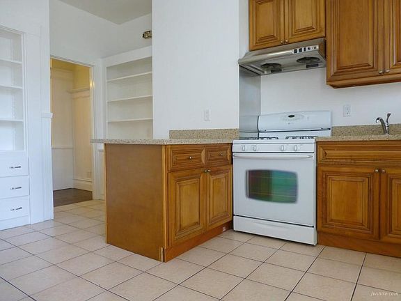 3rd image of 574 3rd Ave APT 4