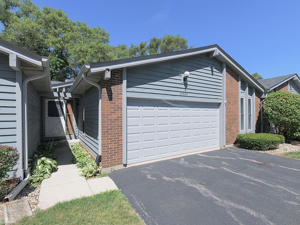 1st image of 39822 N Stonebridge Ct