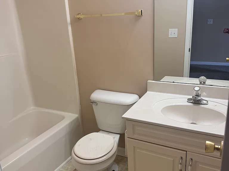 3827 Jockey Dr #D — Photo 2