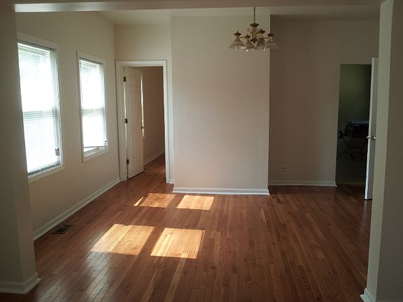 4th image of 10932 S Hermosa Ave