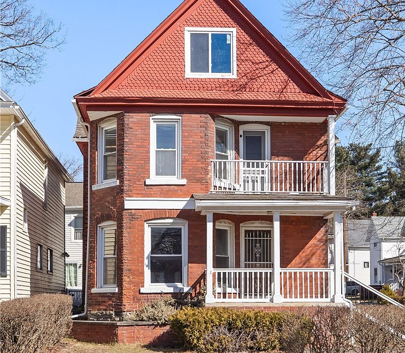 1st image of 40 E Main St