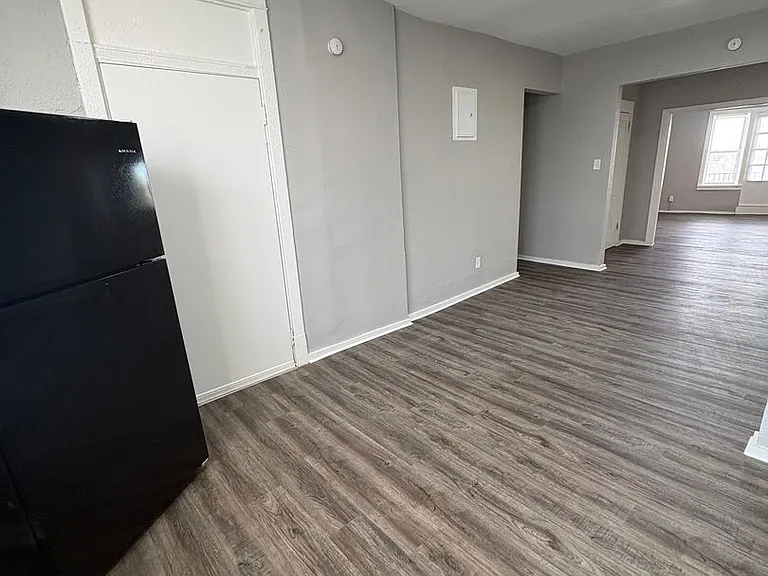 3954 S Grand Blvd — Photo 11