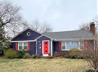 340 County Rd, Barrington, RI 02806