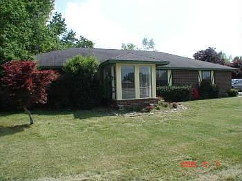 1st image of 2112 W Oak St